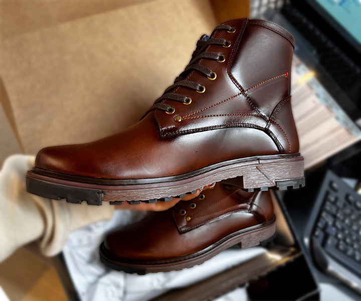 Bota atemporal Charlie para hombre color coñac - 332