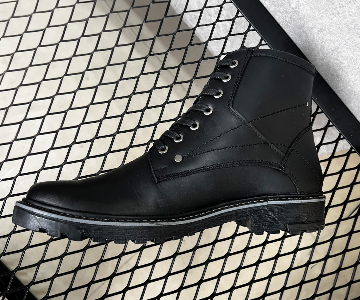 Bota atemporal Charlie para hombre color negro - 342