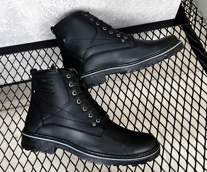 Bota atemporal Charlie para hombre color negro - 344