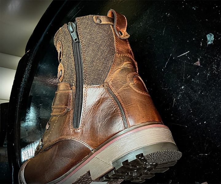 Bota atemporal Klingon para hombre color coñac - 257