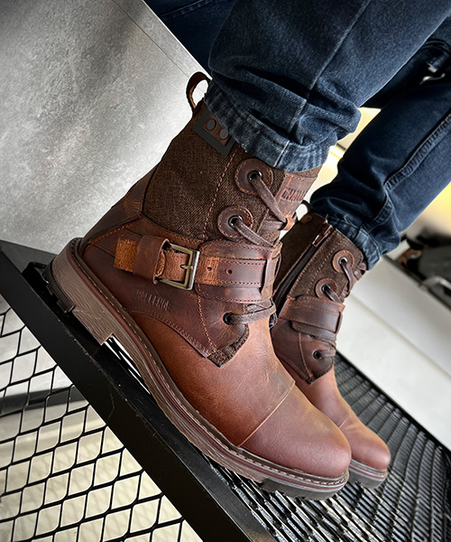Bota atemporal Klingon para hombre color coñac