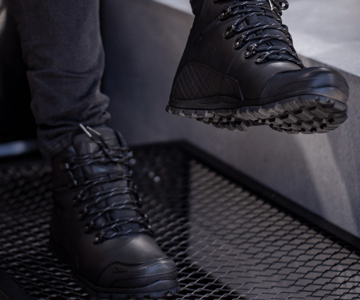 Bota outdoor Cronos para hombre color negro ref. 371 - 106