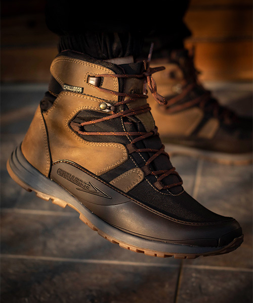 Bota outdoor Discovery para hombre color fumo ref. CH356