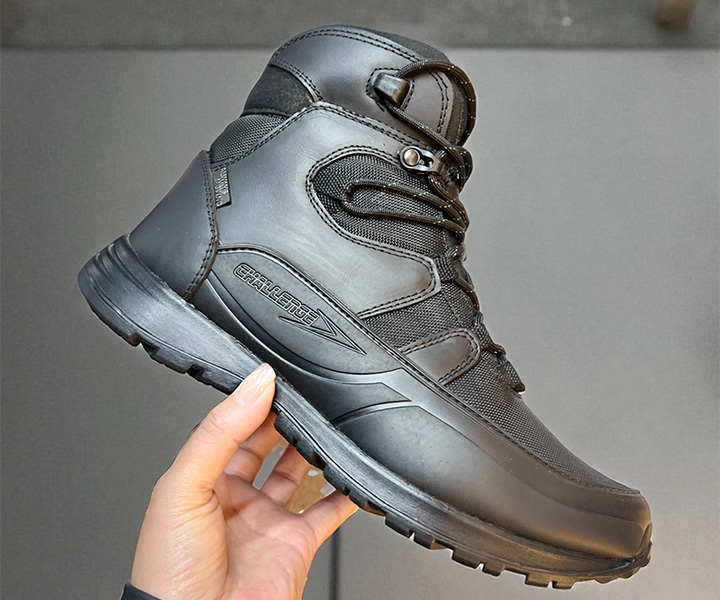 Bota outdoor Leonov Pro para hombre color negro ref. CH350 - 109